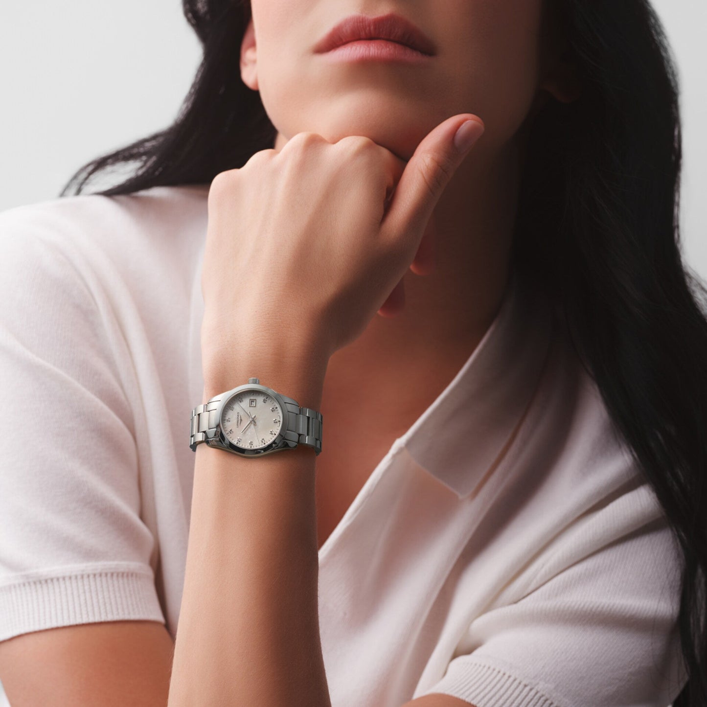 Montre Longines Conquest Classic 29 mm en acier, nacre et diamants, mouvement quartz, L2.286.4.87.6