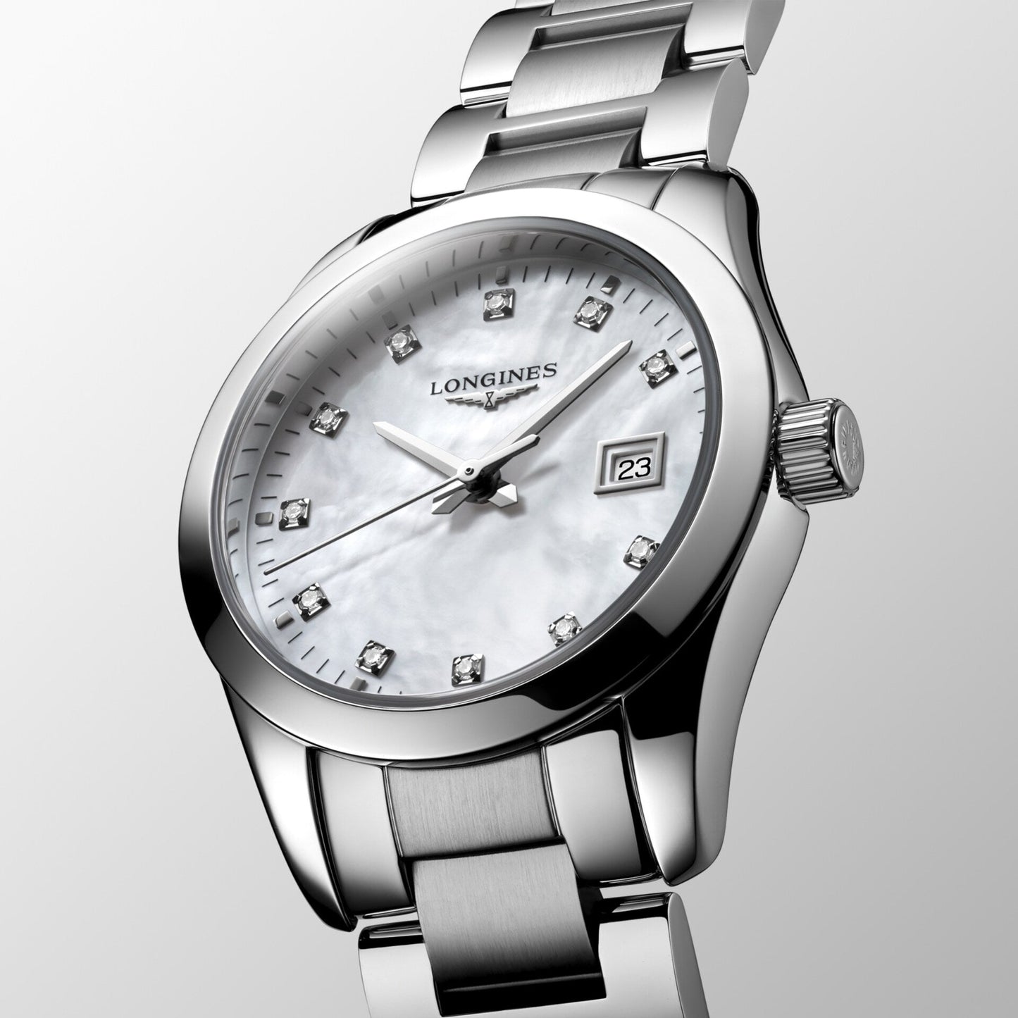 Montre Longines Conquest Classic 29 mm en acier, nacre et diamants, mouvement quartz, L2.286.4.87.6