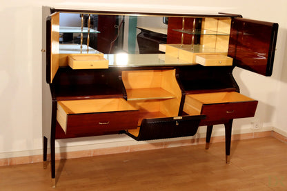 Elegante credenza di metà secolo in mogano e palissandro con specchi e maniglie oro di osvaldo borsani