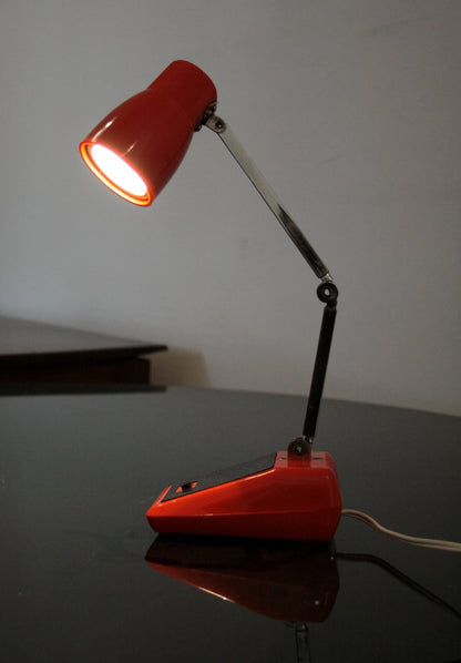 Lampada da tavolo mg made hong kong 1970 esemplare autentico lampada da tavolo regolabile rossa illuminata