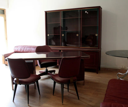 Credenza o libreria a due corpi in similpelle bordeaux di umberto mascagni negli anni 50 design italiano d’epoca