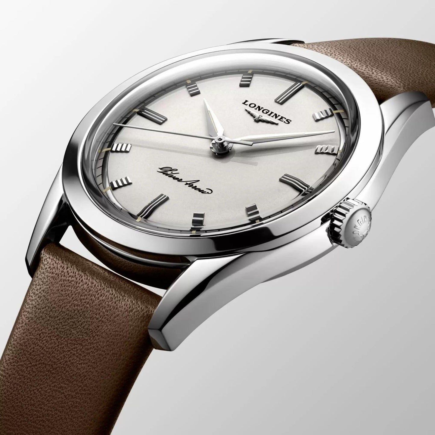 Longines montre Silver Arrow 38,5mm argent automatique acier L2.834.4.72.2