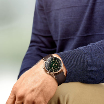 Longines montre The Longines Legend Diver 42mm vert automatique bronze titane L3.774.1.50.2