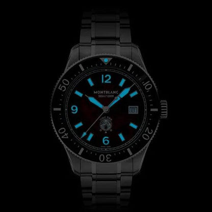 Montblanc montre Iced Sea Date 41mm bordeaux automatique acier 132291