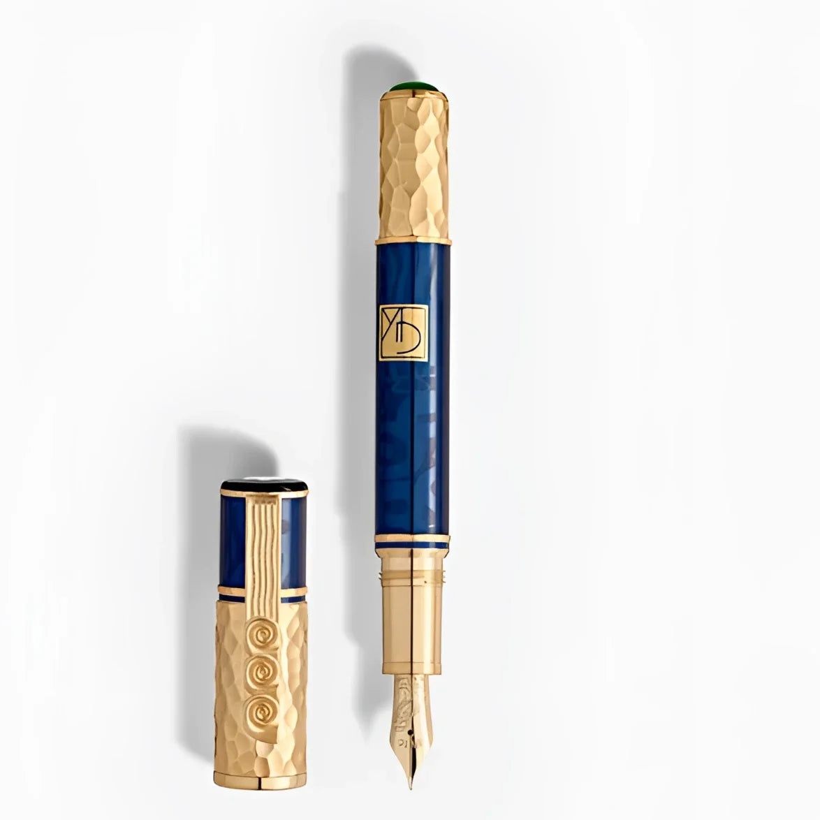 Luxury stilografica montblanc masters of art homage to gustav klimt con corpo blu e dettagli dorati finemente lavorati