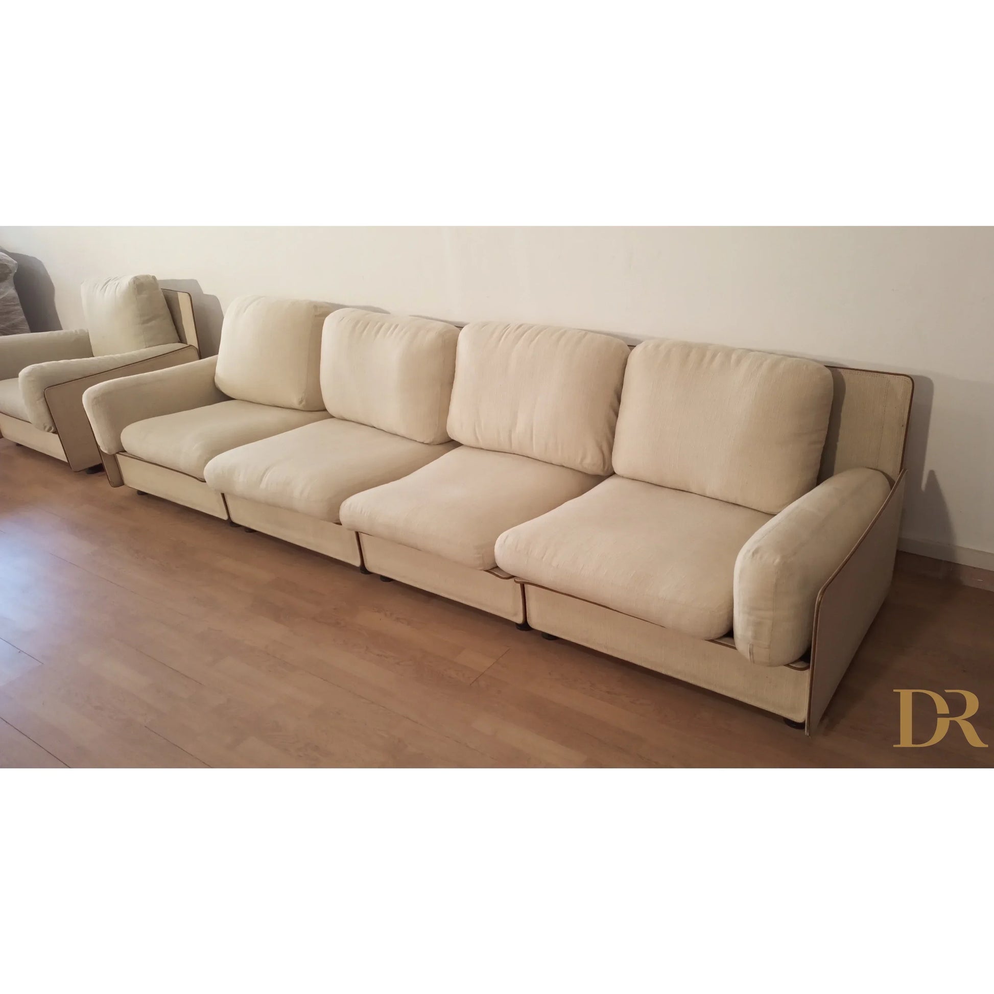 Beige divano modulare riccardo arbizzoni modello redifiori set con cuscini morbidi e braccioli arrotondati zanotta 1978