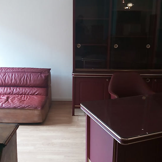 Credenza o Libreria a due corpi rivestita in similpelle bordeaux di Umberto Mascagni, anni '50