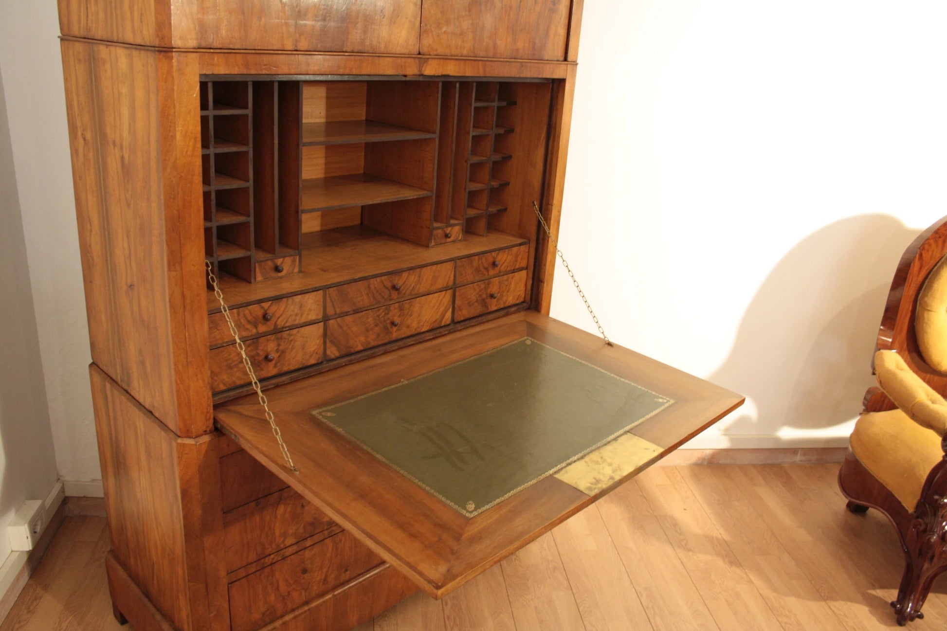 Splendido secretaire umberto scrittoio credenza umbertino in rovere massello fine ottocento con piano a ribalta e scomparti interni