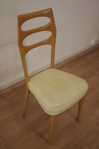 Sedia da pranzo in legno con seduta imbottita e schienale ovale a intagli, set di 6 vittorio dassi anni 50