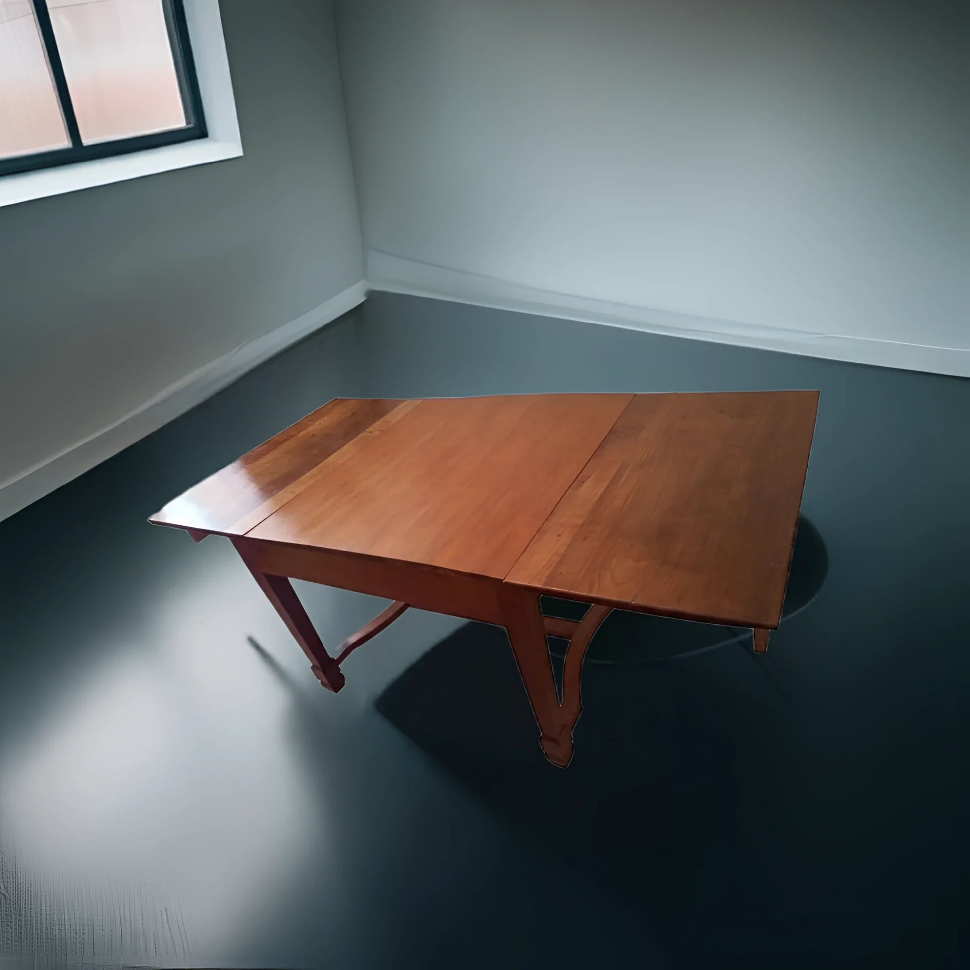 Antico ed elegante tavolo decò vintage in ciliegio massello allungabile con piano a libro in legno